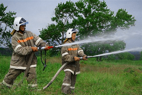 Юные пожарные совершенствуют навыки 